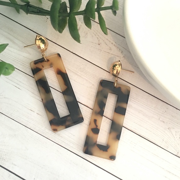 Leopard Geometric Tortoise Shell Dangle Earrings - Picture 3 of 5